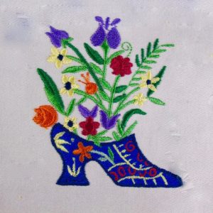 Mod shoe flowers